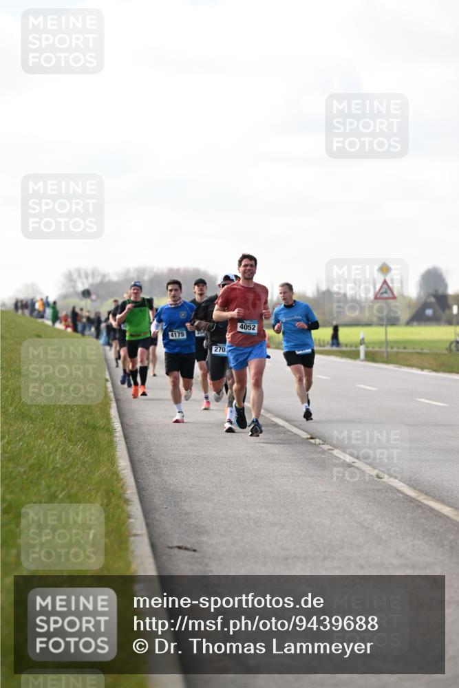 12.04.2026 - 45. Internationalen Wilhelmsburger Insellauf Dr. Thomas Lammeyer http://msf.ph/oto/9439688 12.04.2026 10:02:24 Laufen 4175, 358, 270, 4052 meine-sportfotos.de