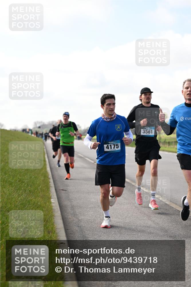 12.04.2026 - 45. Internationalen Wilhelmsburger Insellauf Dr. Thomas Lammeyer http://msf.ph/oto/9439718 12.04.2026 10:02:30 Laufen 35, 4175, 3561 meine-sportfotos.de