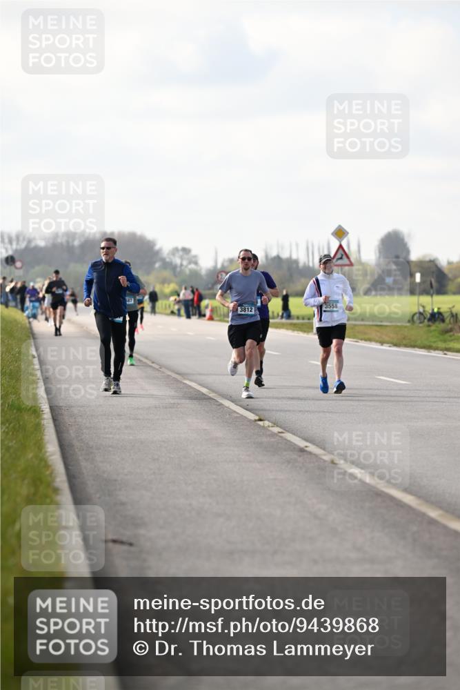 12.04.2026 - 45. Internationalen Wilhelmsburger Insellauf Dr. Thomas Lammeyer http://msf.ph/oto/9439868 12.04.2026 10:03:05 Laufen 3812, 3558 meine-sportfotos.de