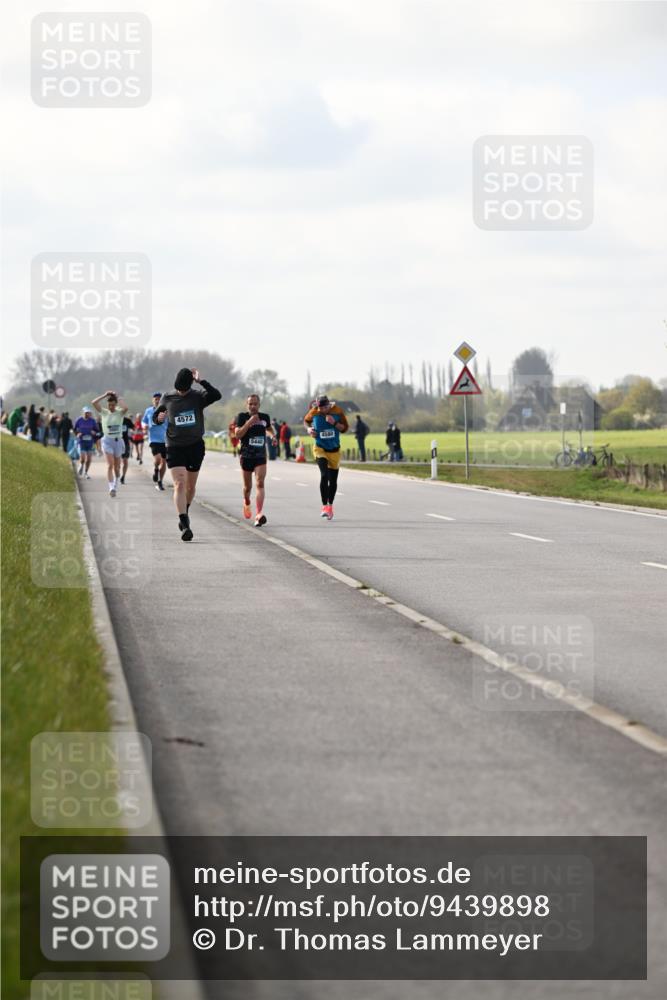 12.04.2026 - 45. Internationalen Wilhelmsburger Insellauf Dr. Thomas Lammeyer http://msf.ph/oto/9439898 12.04.2026 10:03:15 Laufen 4572, 5440 meine-sportfotos.de