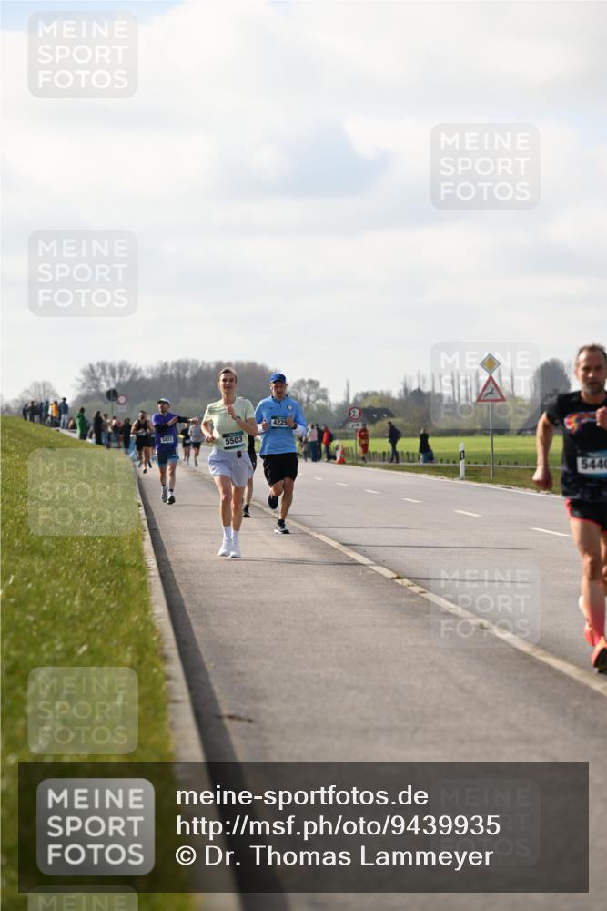12.04.2026 - 45. Internationalen Wilhelmsburger Insellauf Dr. Thomas Lammeyer http://msf.ph/oto/9439935 12.04.2026 10:03:23 Laufen 3473, 5503, 4225, 2, 5440 meine-sportfotos.de