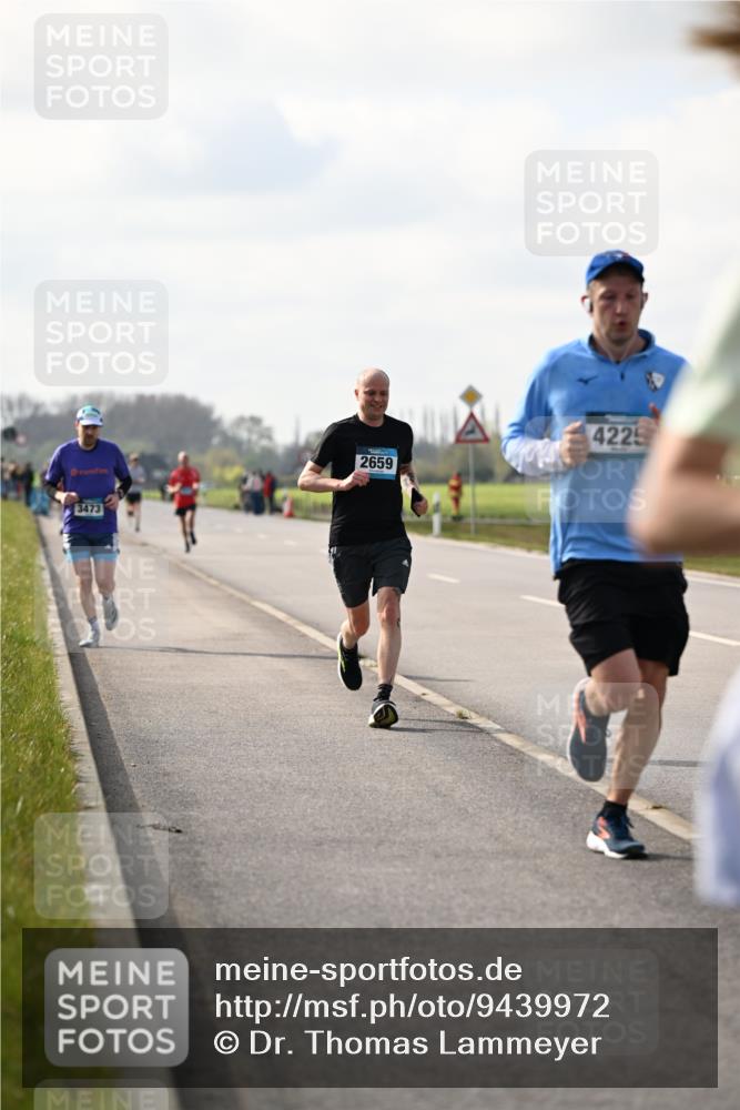 12.04.2026 - 45. Internationalen Wilhelmsburger Insellauf Dr. Thomas Lammeyer http://msf.ph/oto/9439972 12.04.2026 10:03:30 Laufen 2659, 3473, 4225 meine-sportfotos.de