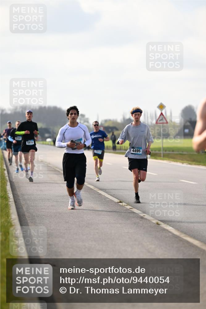 12.04.2026 - 45. Internationalen Wilhelmsburger Insellauf Dr. Thomas Lammeyer http://msf.ph/oto/9440054 12.04.2026 10:03:47 Laufen 5415, 4495 meine-sportfotos.de