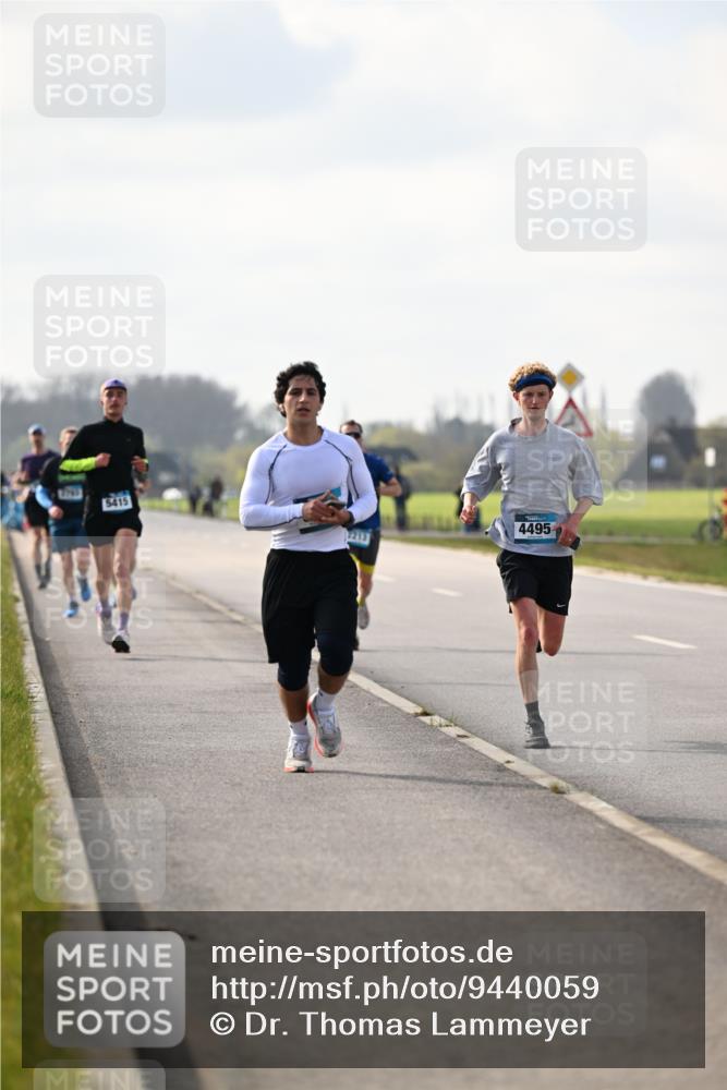 12.04.2026 - 45. Internationalen Wilhelmsburger Insellauf Dr. Thomas Lammeyer http://msf.ph/oto/9440059 12.04.2026 10:03:48 Laufen 5415, 1213, 4495 meine-sportfotos.de