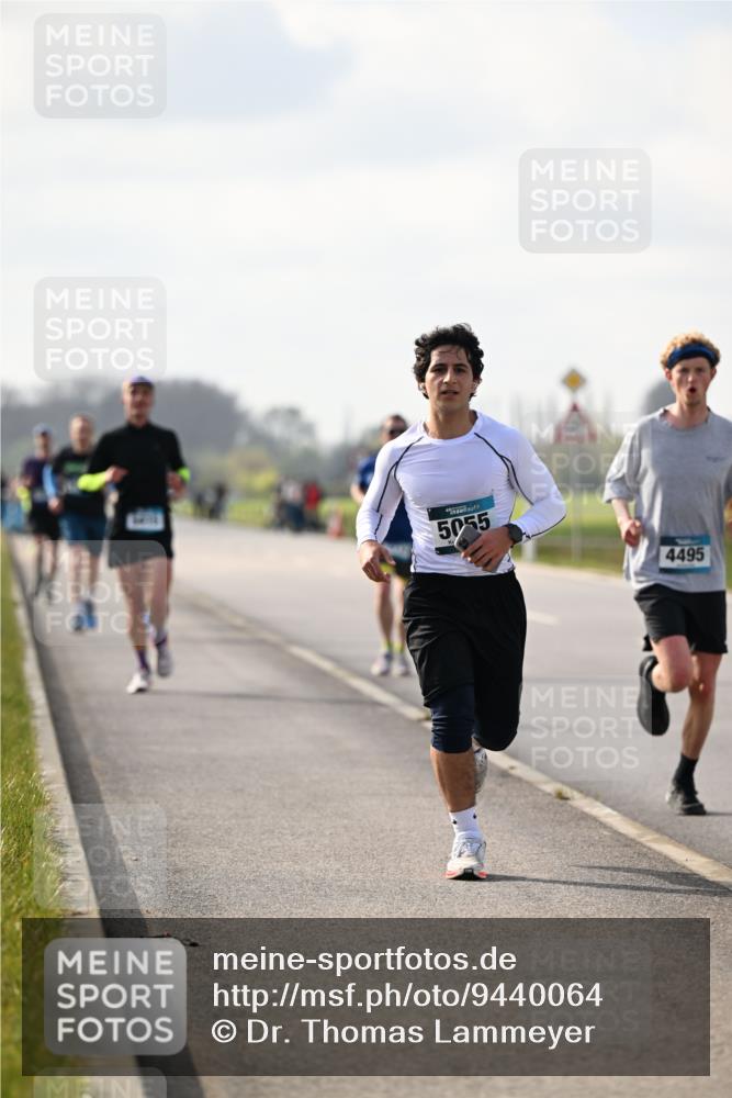12.04.2026 - 45. Internationalen Wilhelmsburger Insellauf Dr. Thomas Lammeyer http://msf.ph/oto/9440064 12.04.2026 10:03:49 Laufen 5055, 4495 meine-sportfotos.de