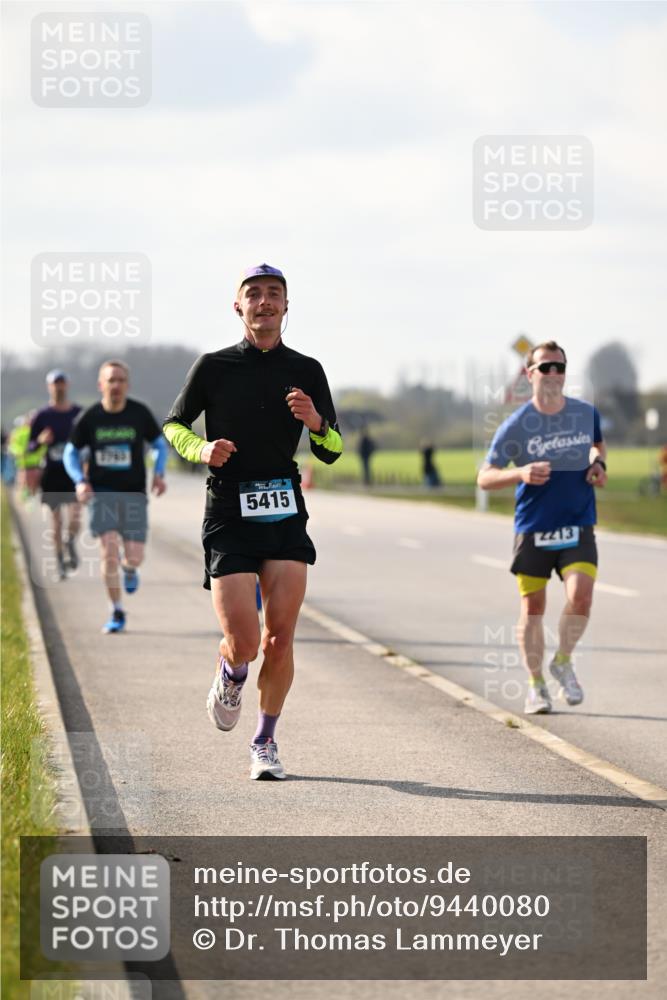 12.04.2026 - 45. Internationalen Wilhelmsburger Insellauf Dr. Thomas Lammeyer http://msf.ph/oto/9440080 12.04.2026 10:03:52 Laufen 4765, 5415, 2213 meine-sportfotos.de