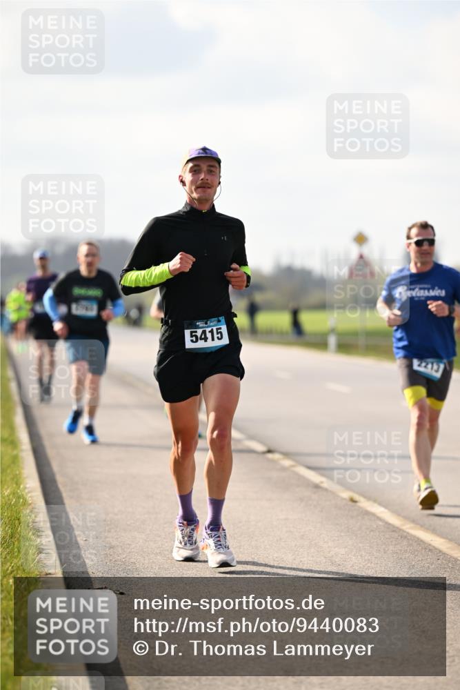 12.04.2026 - 45. Internationalen Wilhelmsburger Insellauf Dr. Thomas Lammeyer http://msf.ph/oto/9440083 12.04.2026 10:03:52 Laufen 5415, 2213 meine-sportfotos.de