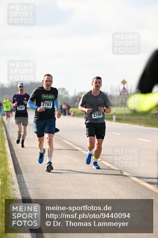 12.04.2026 - 45. Internationalen Wilhelmsburger Insellauf Dr. Thomas Lammeyer http://msf.ph/oto/9440094 12.04.2026 10:03:54 Laufen 2994, 22, 2793, 2160 meine-sportfotos.de