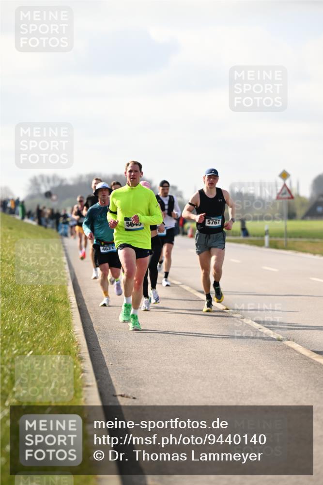 12.04.2026 - 45. Internationalen Wilhelmsburger Insellauf Dr. Thomas Lammeyer http://msf.ph/oto/9440140 12.04.2026 10:04:07 Laufen 462, 5645, 5767 meine-sportfotos.de