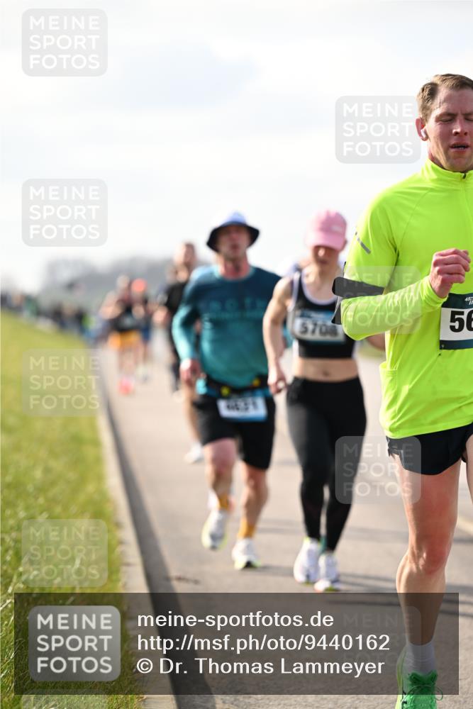 12.04.2026 - 45. Internationalen Wilhelmsburger Insellauf Dr. Thomas Lammeyer http://msf.ph/oto/9440162 12.04.2026 10:04:11 Laufen 104, 570, 45, 56 meine-sportfotos.de