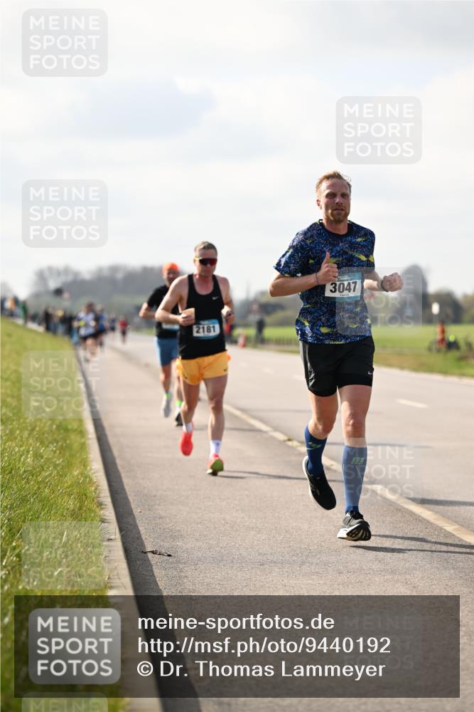 12.04.2026 - 45. Internationalen Wilhelmsburger Insellauf Dr. Thomas Lammeyer http://msf.ph/oto/9440192 12.04.2026 10:04:18 Laufen 2181, 3047 meine-sportfotos.de