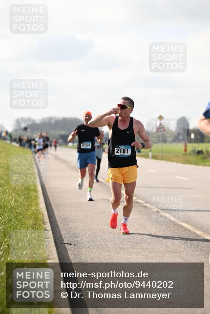 12.04.2026 - 45. Internationalen Wilhelmsburger Insellauf Dr. Thomas Lammeyer http://msf.ph/oto/9440202 12.04.2026 10:04:19 Laufen 4154, 2181 meine-sportfotos.de
