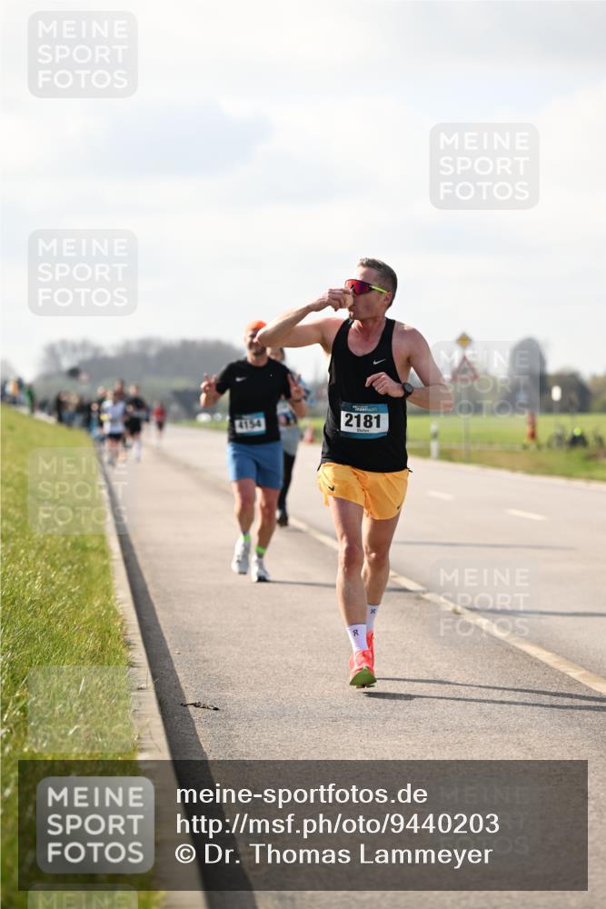 12.04.2026 - 45. Internationalen Wilhelmsburger Insellauf Dr. Thomas Lammeyer http://msf.ph/oto/9440203 12.04.2026 10:04:19 Laufen 4154, 2181 meine-sportfotos.de