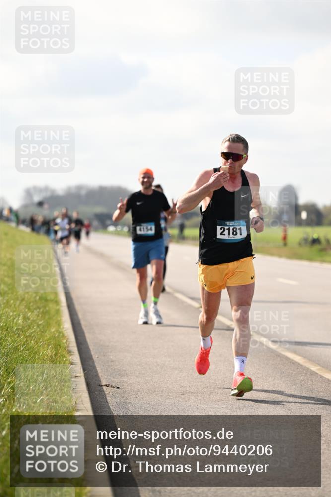 12.04.2026 - 45. Internationalen Wilhelmsburger Insellauf Dr. Thomas Lammeyer http://msf.ph/oto/9440206 12.04.2026 10:04:20 Laufen 2181, 8 meine-sportfotos.de