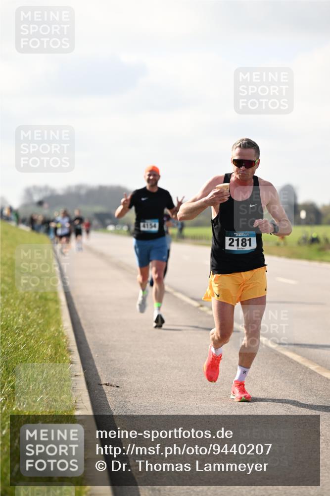 12.04.2026 - 45. Internationalen Wilhelmsburger Insellauf Dr. Thomas Lammeyer http://msf.ph/oto/9440207 12.04.2026 10:04:20 Laufen 4154, 2181 meine-sportfotos.de