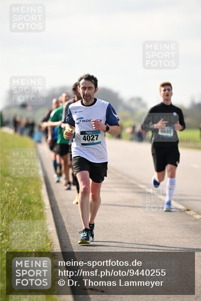 12.04.2026 - 45. Internationalen Wilhelmsburger Insellauf Dr. Thomas Lammeyer http://msf.ph/oto/9440255 12.04.2026 10:04:33 Laufen 4027, 5685 meine-sportfotos.de
