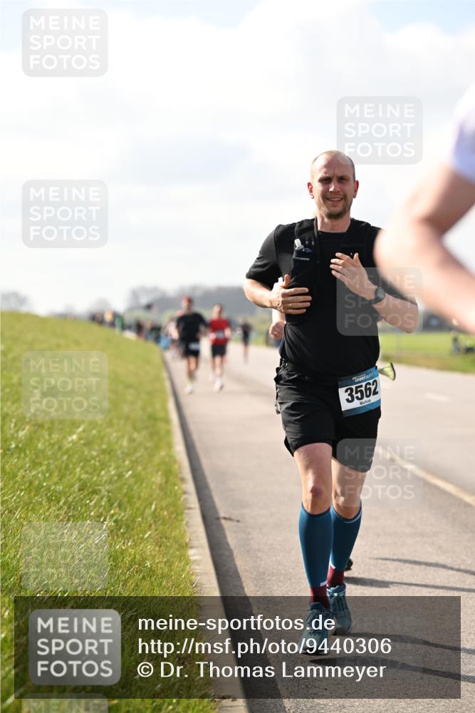 12.04.2026 - 45. Internationalen Wilhelmsburger Insellauf Dr. Thomas Lammeyer http://msf.ph/oto/9440306 12.04.2026 10:04:41 Laufen 3562 meine-sportfotos.de