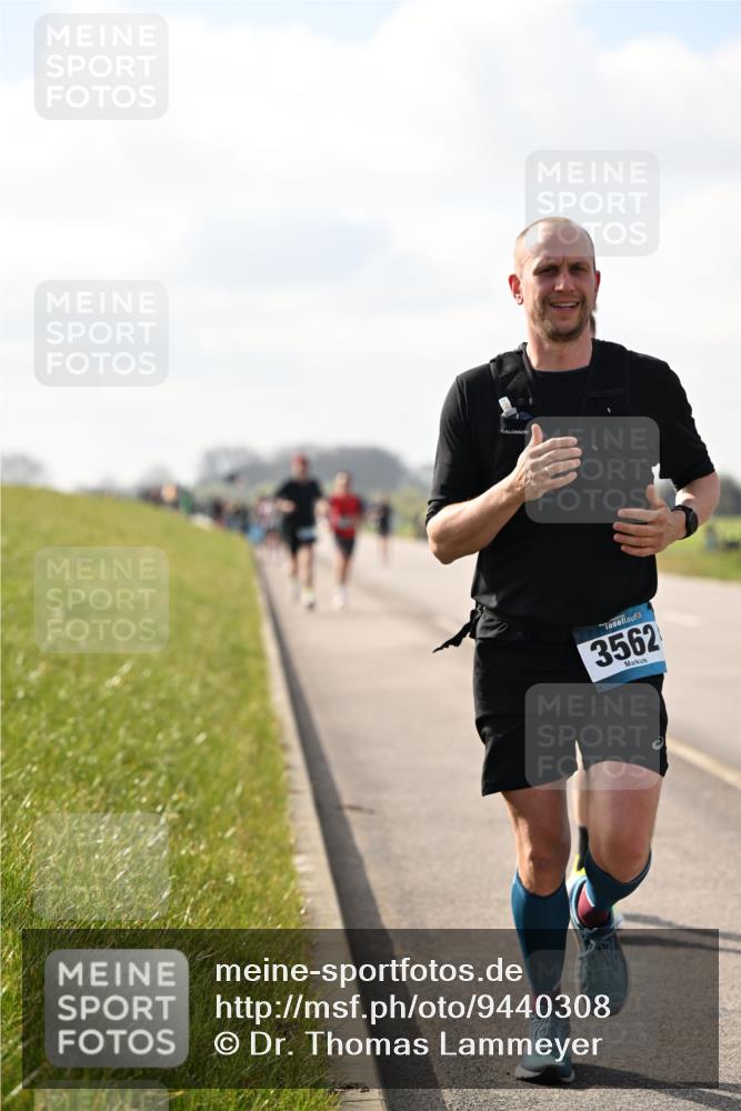 12.04.2026 - 45. Internationalen Wilhelmsburger Insellauf Dr. Thomas Lammeyer http://msf.ph/oto/9440308 12.04.2026 10:04:41 Laufen 3562 meine-sportfotos.de