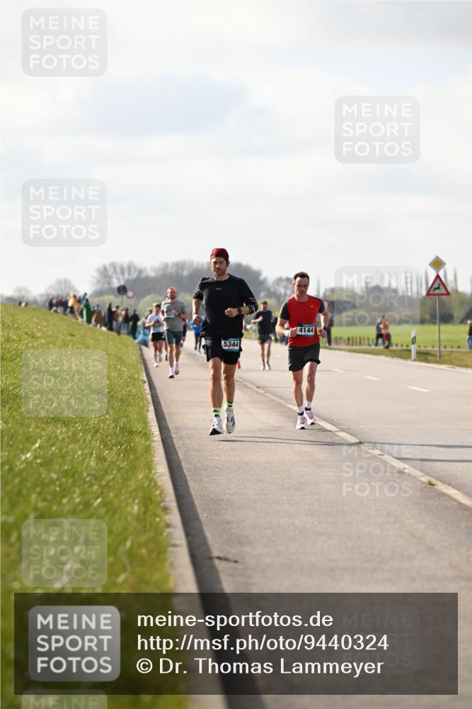 12.04.2026 - 45. Internationalen Wilhelmsburger Insellauf Dr. Thomas Lammeyer http://msf.ph/oto/9440324 12.04.2026 10:04:45 Laufen 5344, 4144 meine-sportfotos.de
