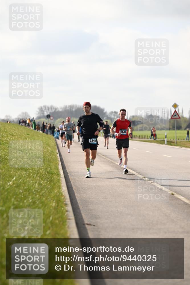 12.04.2026 - 45. Internationalen Wilhelmsburger Insellauf Dr. Thomas Lammeyer http://msf.ph/oto/9440325 12.04.2026 10:04:45 Laufen 5344, 4144 meine-sportfotos.de
