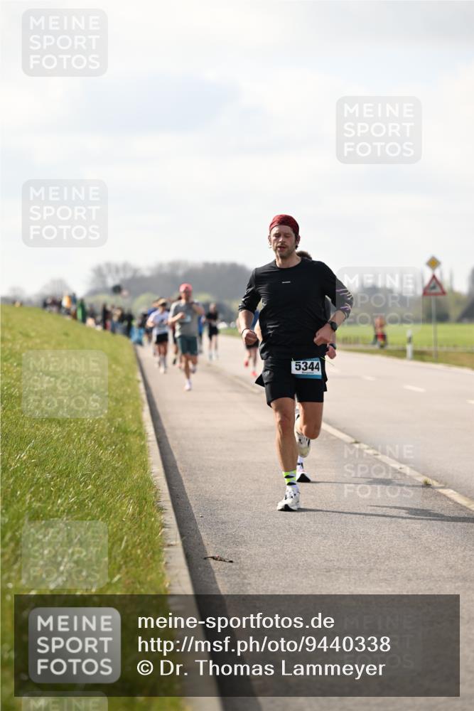 12.04.2026 - 45. Internationalen Wilhelmsburger Insellauf Dr. Thomas Lammeyer http://msf.ph/oto/9440338 12.04.2026 10:04:47 Laufen 5344 meine-sportfotos.de