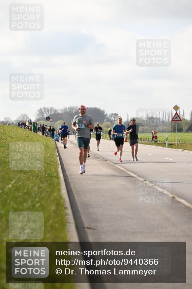 12.04.2026 - 45. Internationalen Wilhelmsburger Insellauf Dr. Thomas Lammeyer http://msf.ph/oto/9440366 12.04.2026 10:04:51 Laufen 4651, 4068, 4068 meine-sportfotos.de
