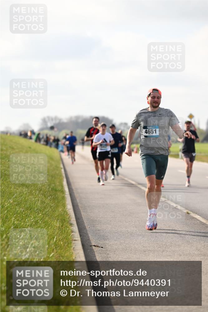 12.04.2026 - 45. Internationalen Wilhelmsburger Insellauf Dr. Thomas Lammeyer http://msf.ph/oto/9440391 12.04.2026 10:04:55 Laufen 4651 meine-sportfotos.de
