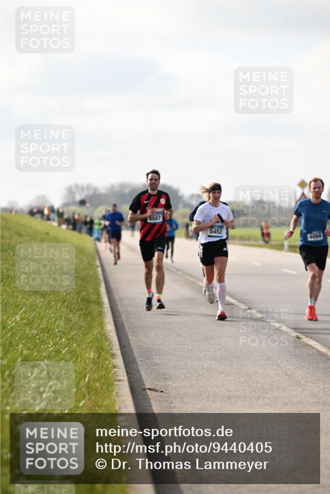 12.04.2026 - 45. Internationalen Wilhelmsburger Insellauf Dr. Thomas Lammeyer http://msf.ph/oto/9440405 12.04.2026 10:04:57 Laufen 4087, 5452, 4068 meine-sportfotos.de