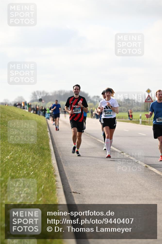 12.04.2026 - 45. Internationalen Wilhelmsburger Insellauf Dr. Thomas Lammeyer http://msf.ph/oto/9440407 12.04.2026 10:04:57 Laufen 4087, 5452, 406 meine-sportfotos.de