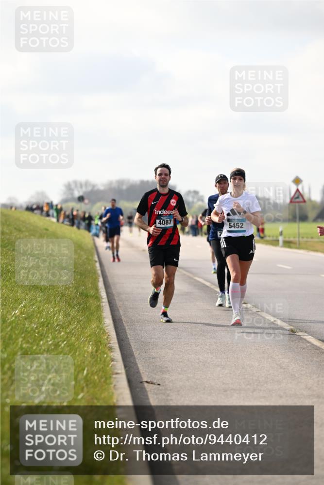 12.04.2026 - 45. Internationalen Wilhelmsburger Insellauf Dr. Thomas Lammeyer http://msf.ph/oto/9440412 12.04.2026 10:04:58 Laufen 4087, 5452 meine-sportfotos.de