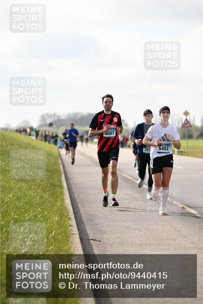 12.04.2026 - 45. Internationalen Wilhelmsburger Insellauf Dr. Thomas Lammeyer http://msf.ph/oto/9440415 12.04.2026 10:04:58 Laufen 4087, 5452, 297 meine-sportfotos.de