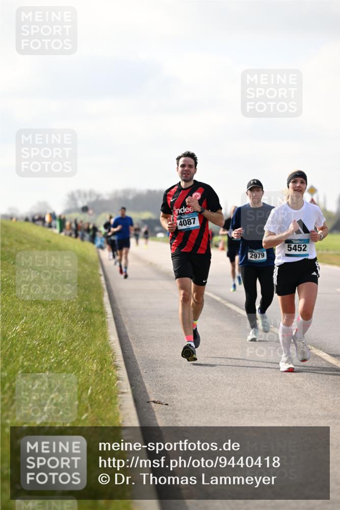 12.04.2026 - 45. Internationalen Wilhelmsburger Insellauf Dr. Thomas Lammeyer http://msf.ph/oto/9440418 12.04.2026 10:04:59 Laufen 4087, 2979, 5452 meine-sportfotos.de