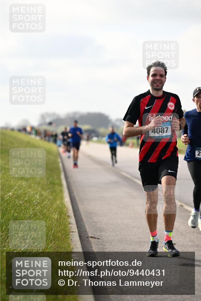12.04.2026 - 45. Internationalen Wilhelmsburger Insellauf Dr. Thomas Lammeyer http://msf.ph/oto/9440431 12.04.2026 10:05:00 Laufen 4087, 2 meine-sportfotos.de