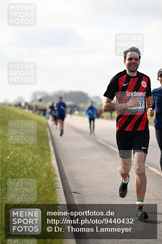 12.04.2026 - 45. Internationalen Wilhelmsburger Insellauf Dr. Thomas Lammeyer http://msf.ph/oto/9440432 12.04.2026 10:05:01 Laufen 37 meine-sportfotos.de