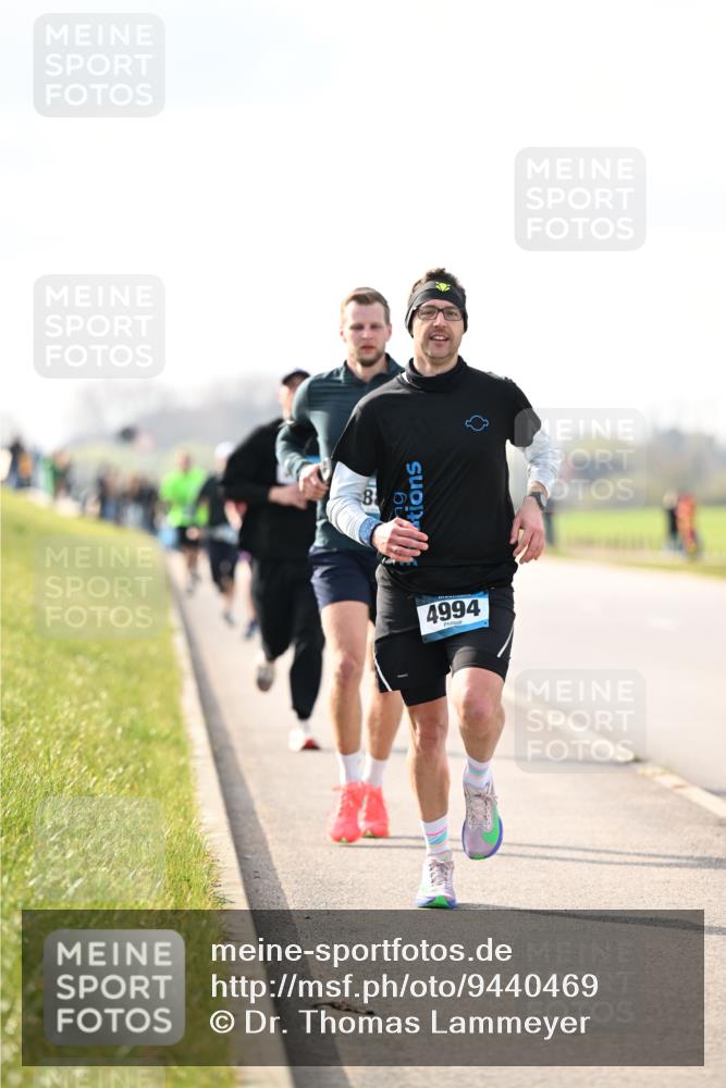 12.04.2026 - 45. Internationalen Wilhelmsburger Insellauf Dr. Thomas Lammeyer http://msf.ph/oto/9440469 12.04.2026 10:05:15 Laufen 800, 4994 meine-sportfotos.de