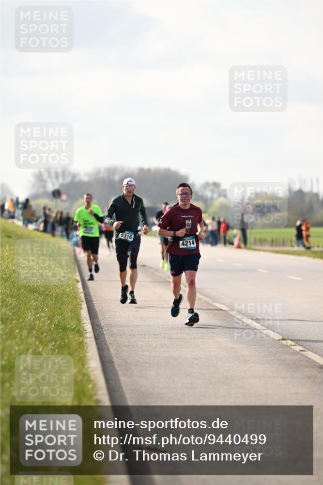 12.04.2026 - 45. Internationalen Wilhelmsburger Insellauf Dr. Thomas Lammeyer http://msf.ph/oto/9440499 12.04.2026 10:05:19 Laufen 5316, 4214 meine-sportfotos.de