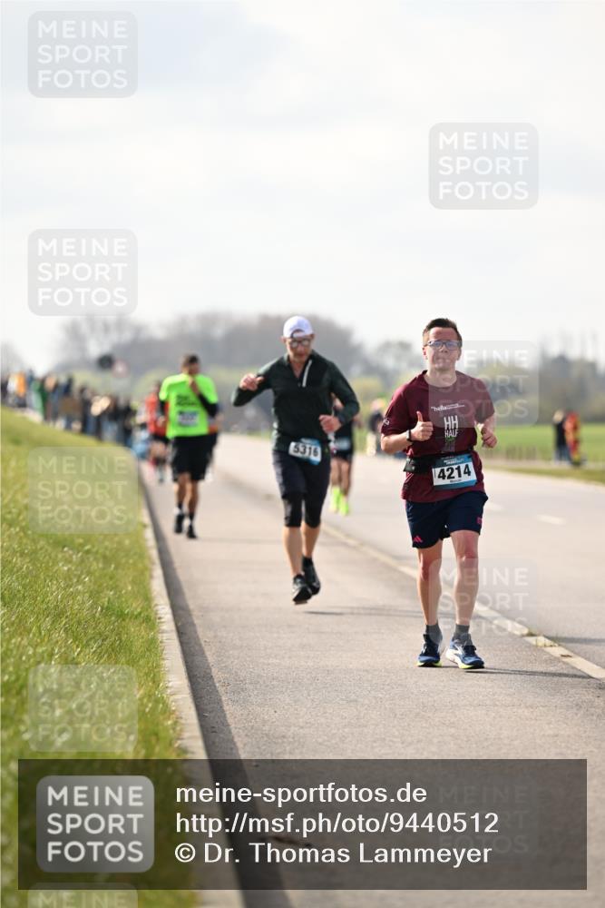 12.04.2026 - 45. Internationalen Wilhelmsburger Insellauf Dr. Thomas Lammeyer http://msf.ph/oto/9440512 12.04.2026 10:05:21 Laufen 5316, 4214 meine-sportfotos.de