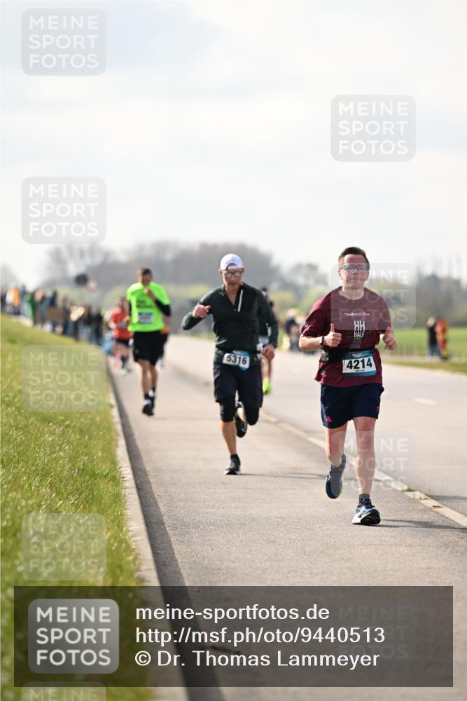 12.04.2026 - 45. Internationalen Wilhelmsburger Insellauf Dr. Thomas Lammeyer http://msf.ph/oto/9440513 12.04.2026 10:05:21 Laufen 5316, 4214 meine-sportfotos.de