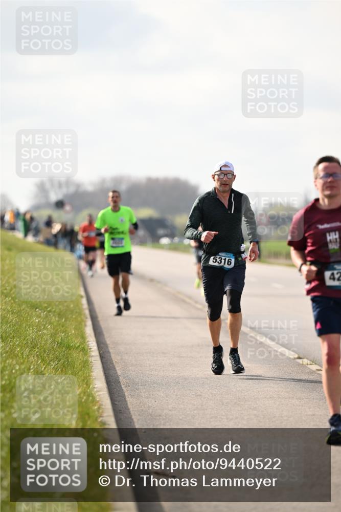 12.04.2026 - 45. Internationalen Wilhelmsburger Insellauf Dr. Thomas Lammeyer http://msf.ph/oto/9440522 12.04.2026 10:05:23 Laufen 5316, 42 meine-sportfotos.de
