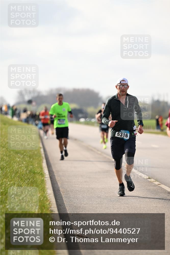 12.04.2026 - 45. Internationalen Wilhelmsburger Insellauf Dr. Thomas Lammeyer http://msf.ph/oto/9440527 12.04.2026 10:05:24 Laufen 5316 meine-sportfotos.de