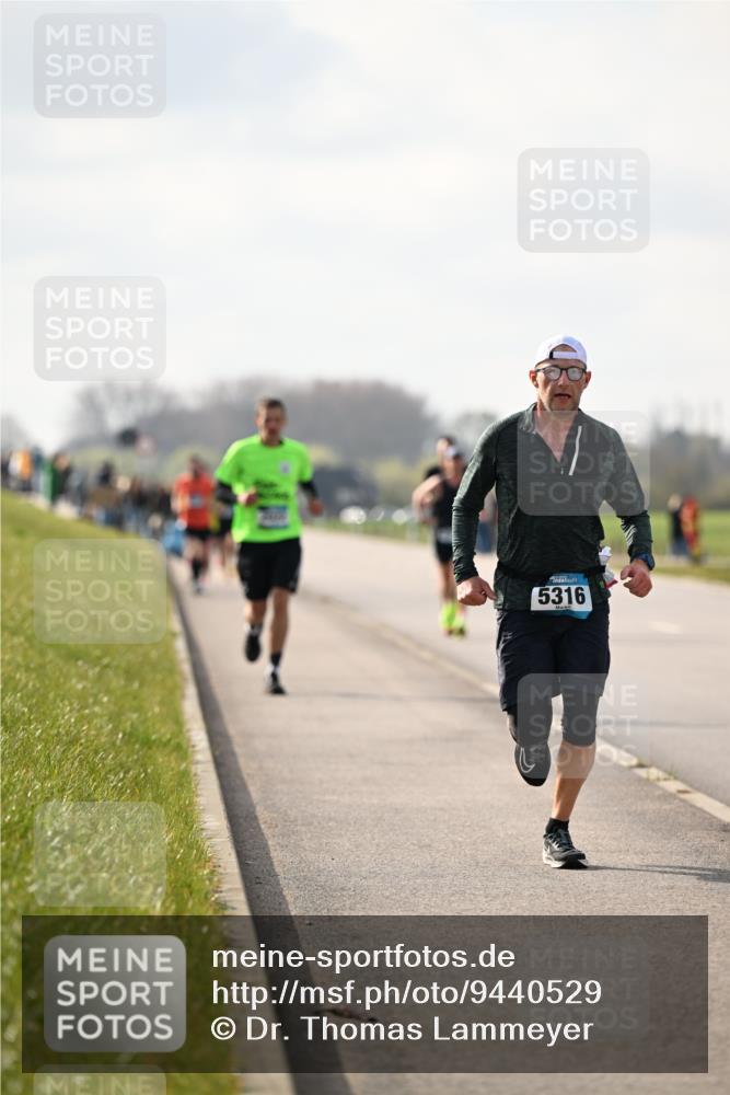 12.04.2026 - 45. Internationalen Wilhelmsburger Insellauf Dr. Thomas Lammeyer http://msf.ph/oto/9440529 12.04.2026 10:05:24 Laufen 5316 meine-sportfotos.de