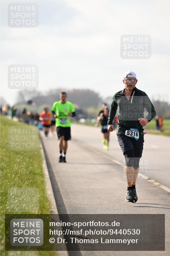 12.04.2026 - 45. Internationalen Wilhelmsburger Insellauf Dr. Thomas Lammeyer http://msf.ph/oto/9440530 12.04.2026 10:05:24 Laufen 5316 meine-sportfotos.de