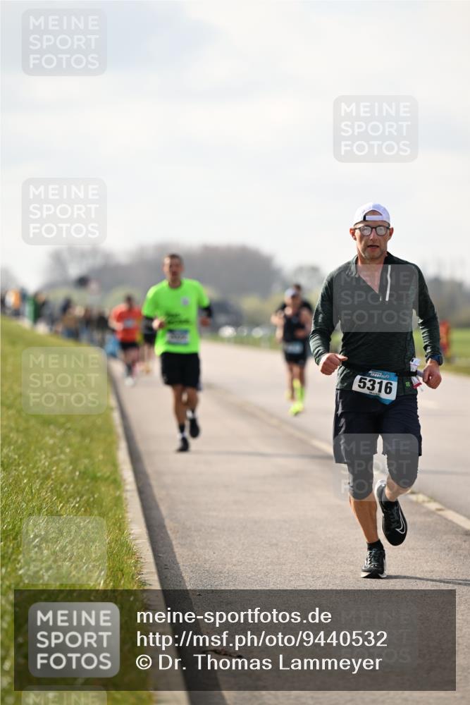 12.04.2026 - 45. Internationalen Wilhelmsburger Insellauf Dr. Thomas Lammeyer http://msf.ph/oto/9440532 12.04.2026 10:05:24 Laufen 5316 meine-sportfotos.de