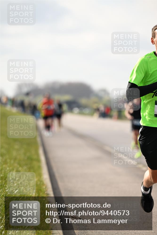 12.04.2026 - 45. Internationalen Wilhelmsburger Insellauf Dr. Thomas Lammeyer http://msf.ph/oto/9440573 12.04.2026 10:05:30 Laufen  meine-sportfotos.de