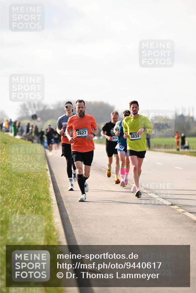 12.04.2026 - 45. Internationalen Wilhelmsburger Insellauf Dr. Thomas Lammeyer http://msf.ph/oto/9440617 12.04.2026 10:05:37 Laufen 2627, 804, 5833 meine-sportfotos.de