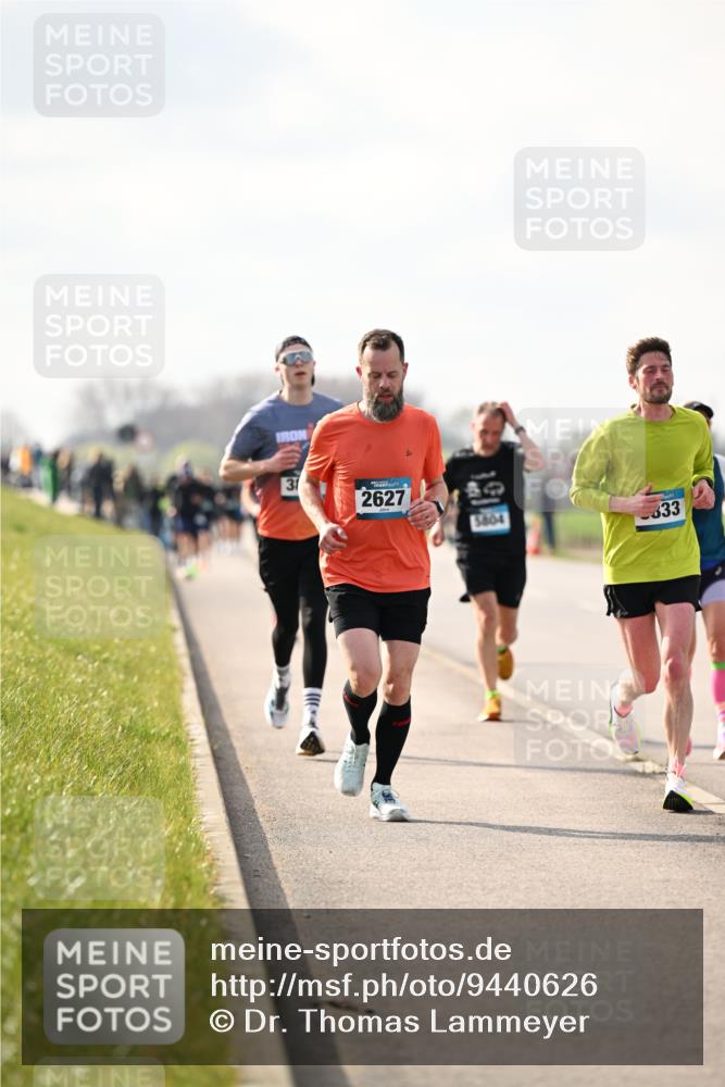 12.04.2026 - 45. Internationalen Wilhelmsburger Insellauf Dr. Thomas Lammeyer http://msf.ph/oto/9440626 12.04.2026 10:05:39 Laufen 31, 2627, 5804, 833, 101 meine-sportfotos.de