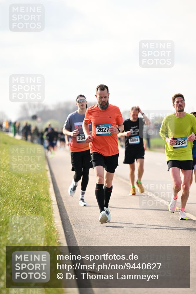 12.04.2026 - 45. Internationalen Wilhelmsburger Insellauf Dr. Thomas Lammeyer http://msf.ph/oto/9440627 12.04.2026 10:05:39 Laufen 70, 3, 384, 2627, 5804, 5833 meine-sportfotos.de