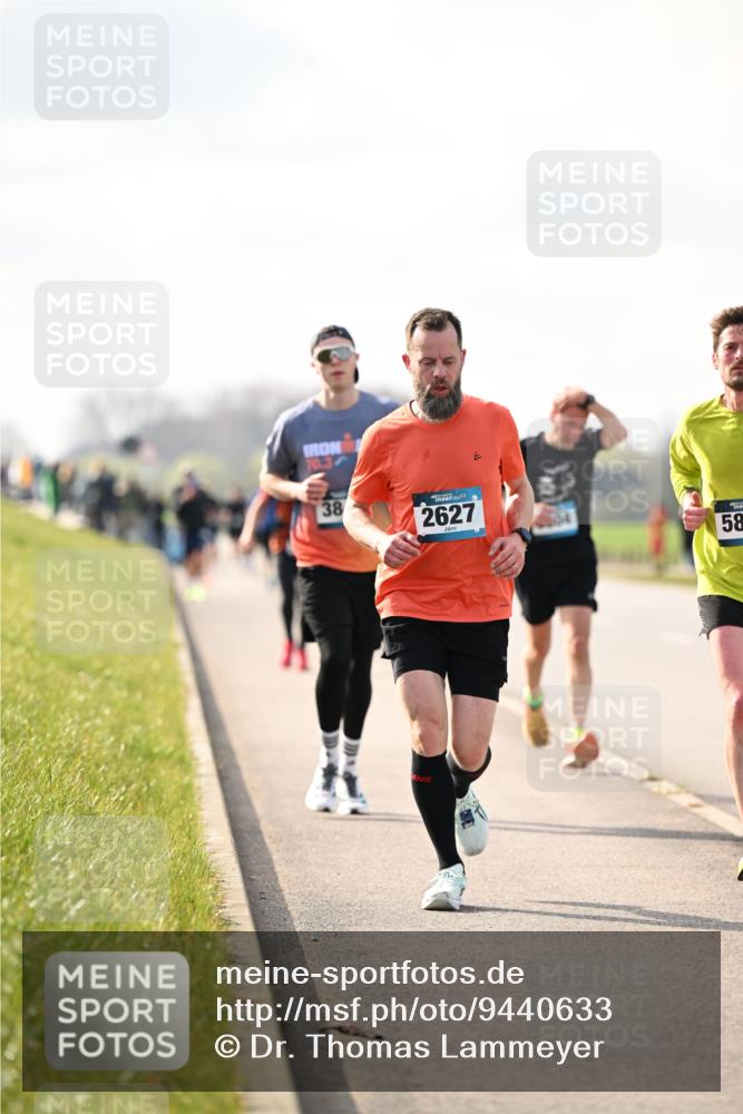 12.04.2026 - 45. Internationalen Wilhelmsburger Insellauf Dr. Thomas Lammeyer http://msf.ph/oto/9440633 12.04.2026 10:05:40 Laufen 70, 3, 38, 2627, 58 meine-sportfotos.de