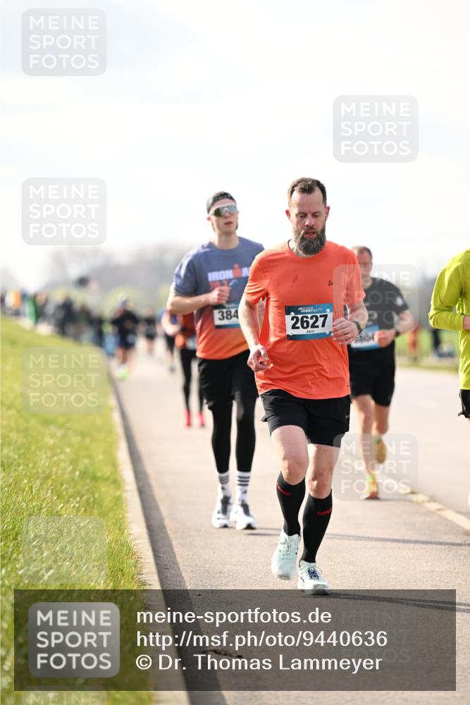 12.04.2026 - 45. Internationalen Wilhelmsburger Insellauf Dr. Thomas Lammeyer http://msf.ph/oto/9440636 12.04.2026 10:05:40 Laufen 384, 2627 meine-sportfotos.de
