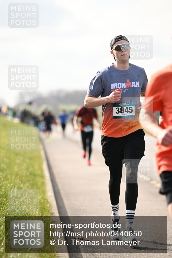 12.04.2026 - 45. Internationalen Wilhelmsburger Insellauf Dr. Thomas Lammeyer http://msf.ph/oto/9440650 12.04.2026 10:05:42 Laufen 3845 meine-sportfotos.de